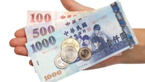 Mỗi tháng công nhân làm việc ở Đài Loan bị trừ bao nhiêu tiền, gồm những khoản gì